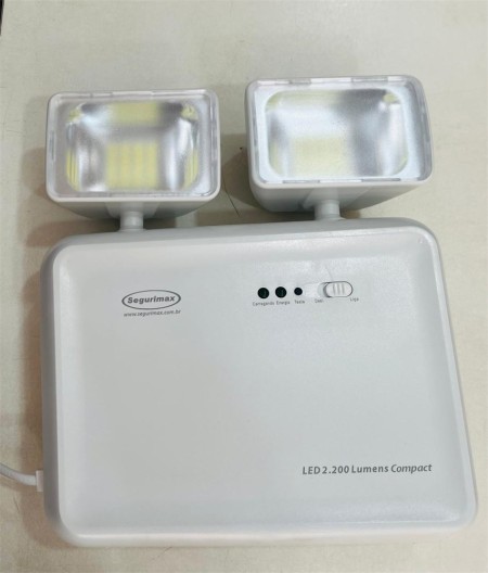 LUMINARIA DE EMERGENCIA SEGURIMAX LED 2200 LUMENS COMPACT 10 10 280